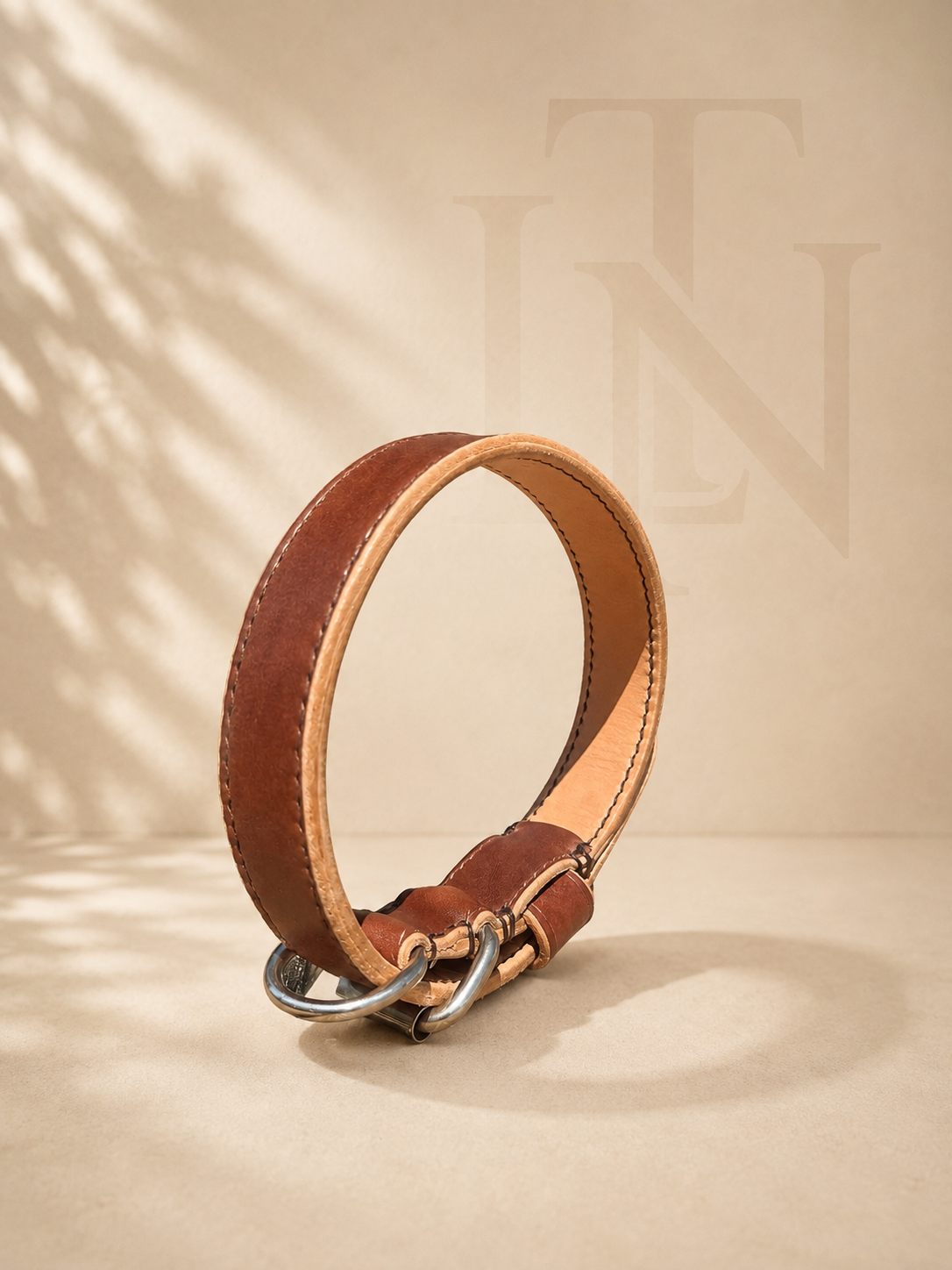Collier pour chien Classic en cuir Brun cousu main, doublure en cuir naturel et anneau en D