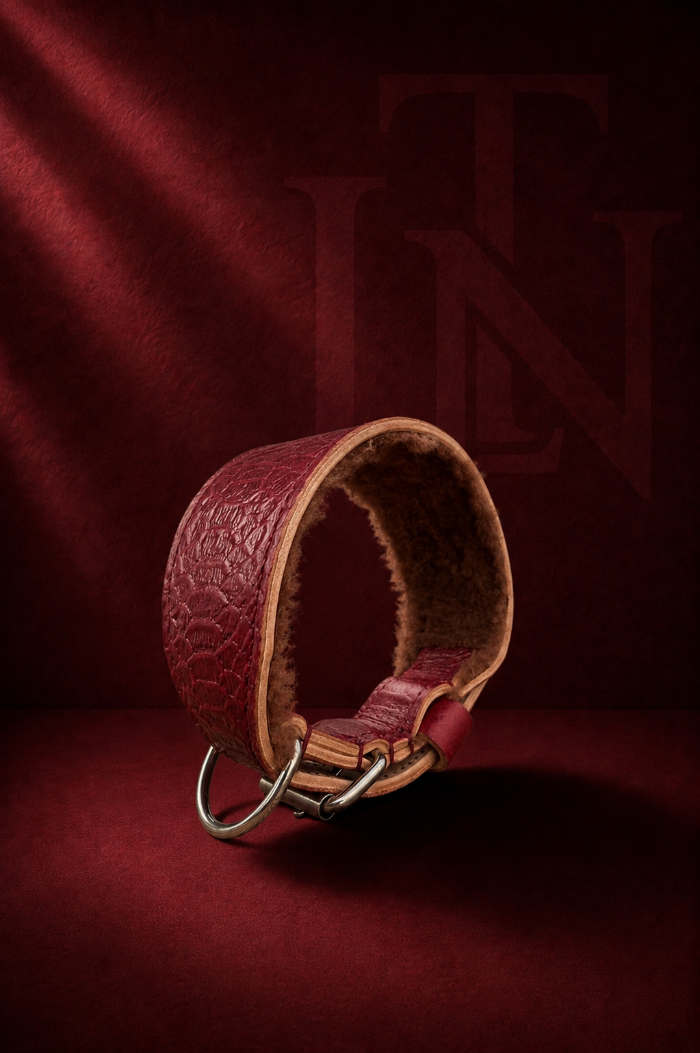 Collier pour chien Signature en cuir gaufré effet python Rouge Bordeaux, doublé de fourrure Marron Foncé