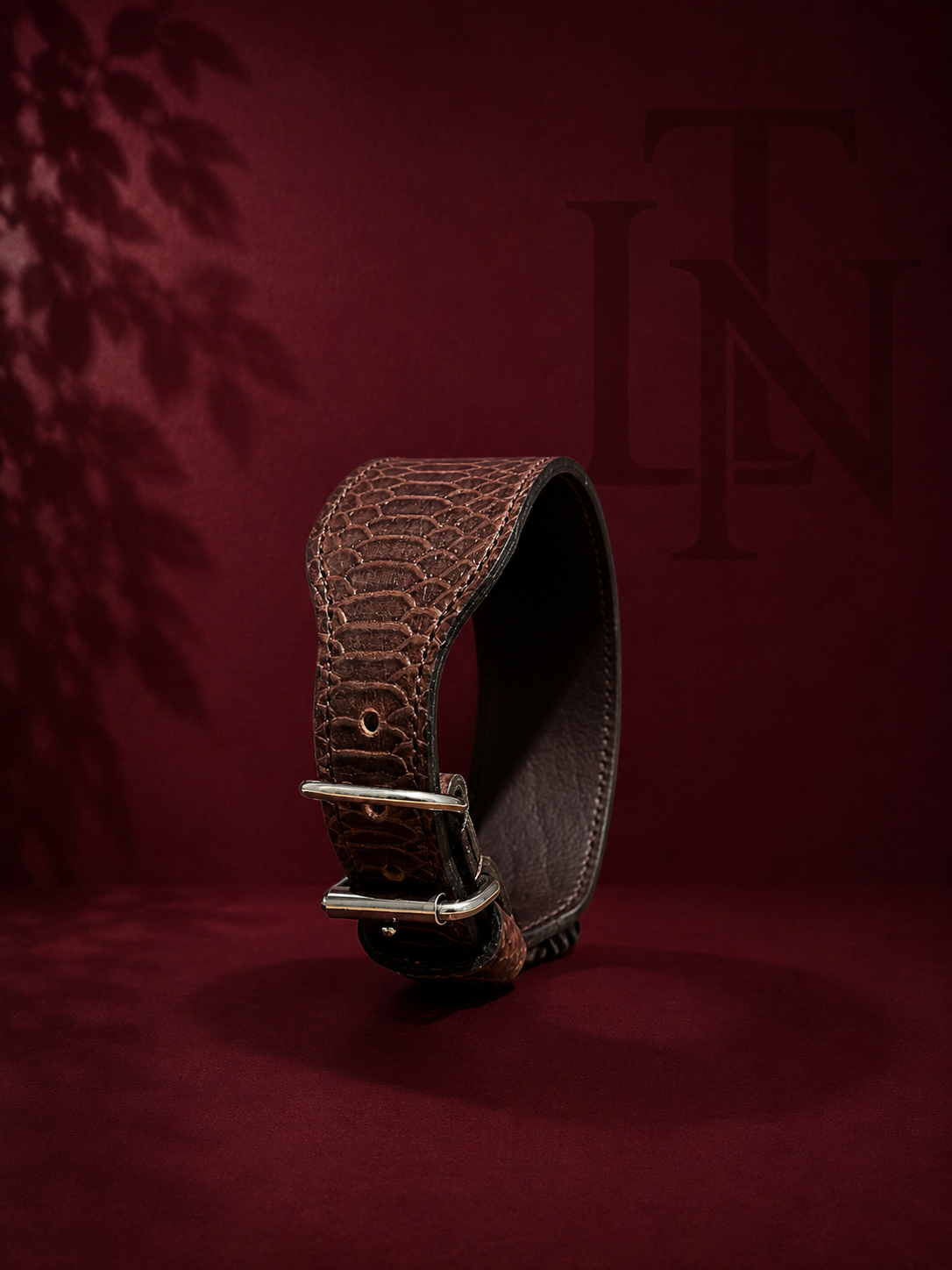 Collier pour chien Signature en cuir gaufré effet python Marron Foncé, cousu main